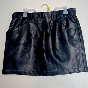LEATHER SKIRT